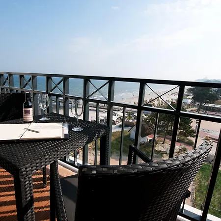 Bayside Ξενοδοχείο 4*