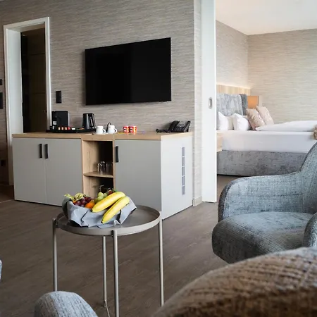 Ξενοδοχείο Bayside 4*