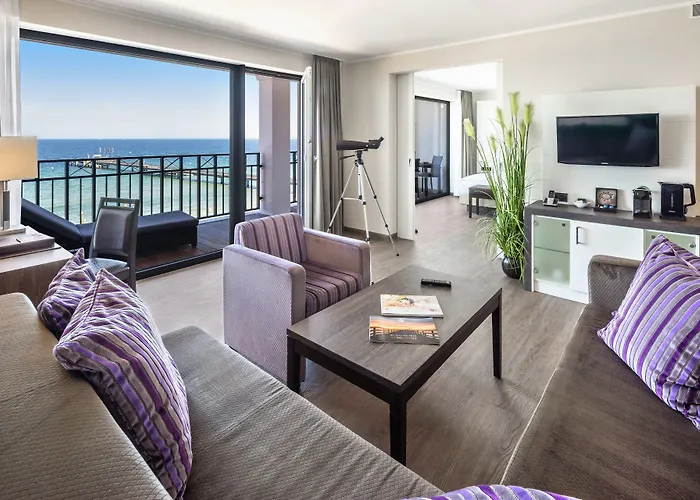 Bayside Hotel